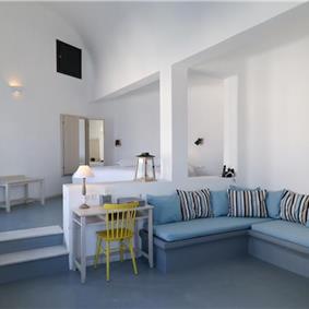 1 Bedroom Villa with Pool in Akrotiri on Santorini, Sleeps 2
